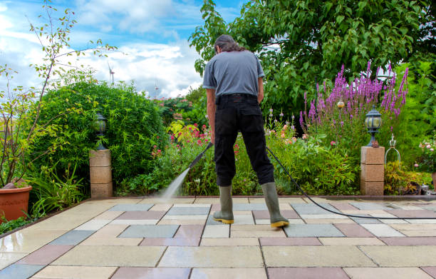 Best Pool Deck Cleaning  in Crystal City, TX